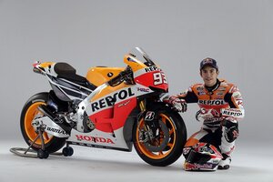 Pobednički Honda motocikl Marka Markeza izložen na Motopassion 2014